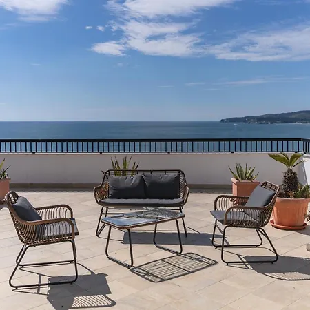 Casa Sul Mare By Rentbeat * Vieste